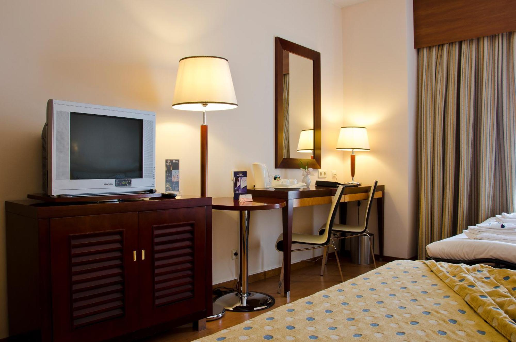 Vip Executive Santa Iria Hotel Santa Iria da Azoia Bagian luar foto